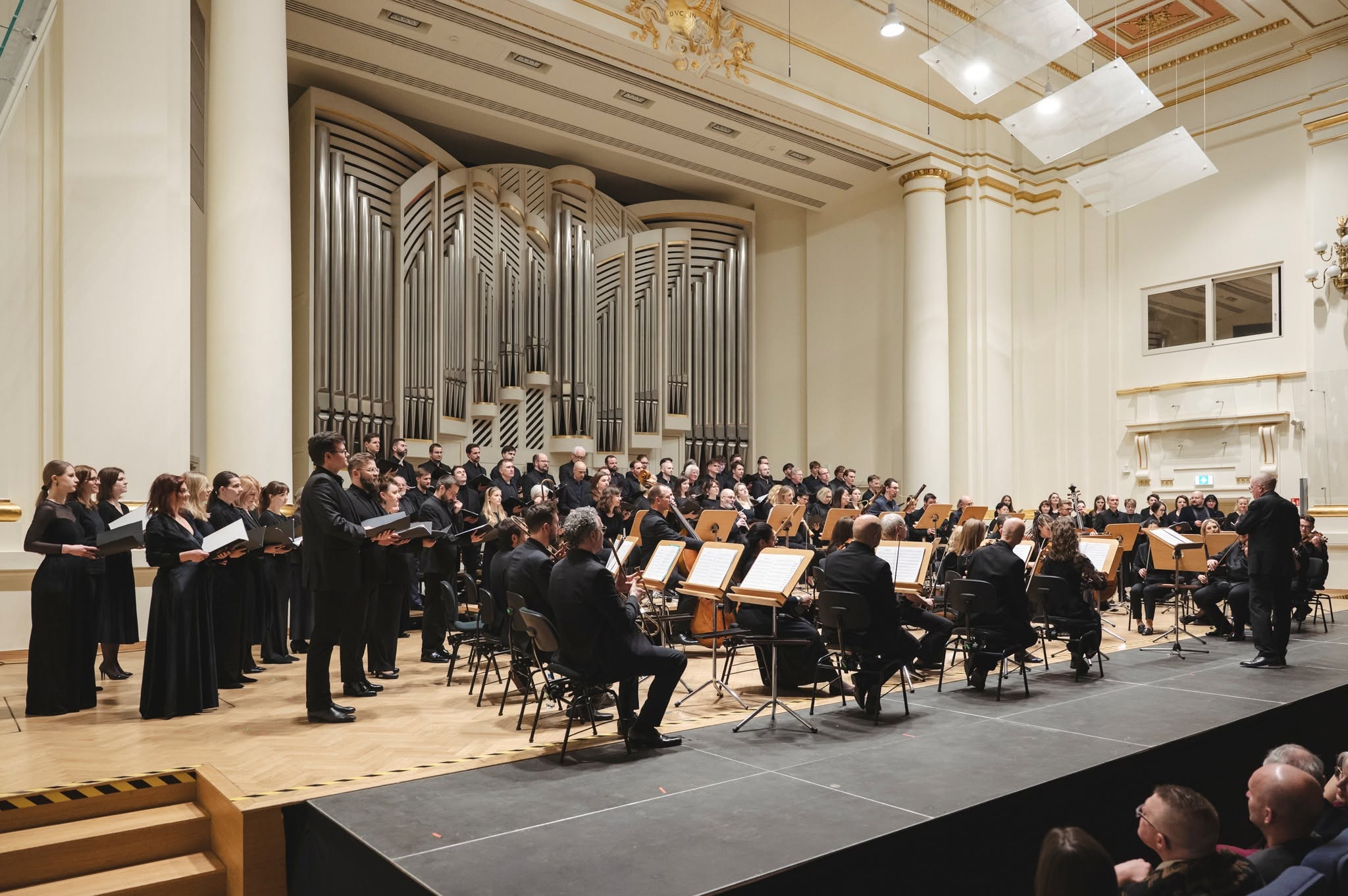 Koncert z orkiestrą w filharmonii